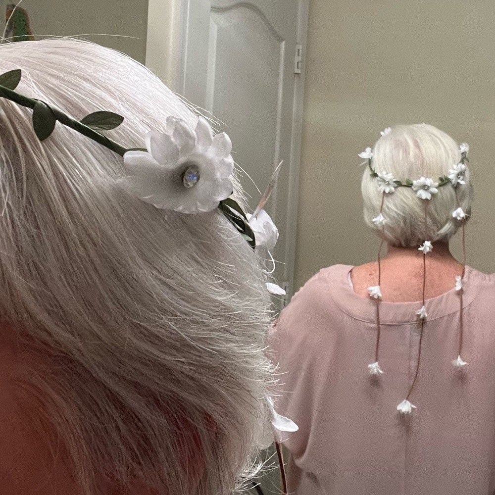 NWT Justice Floral dangling garland headpiece, boho, white flowers w/ rhinestone - Picture 12 of 12